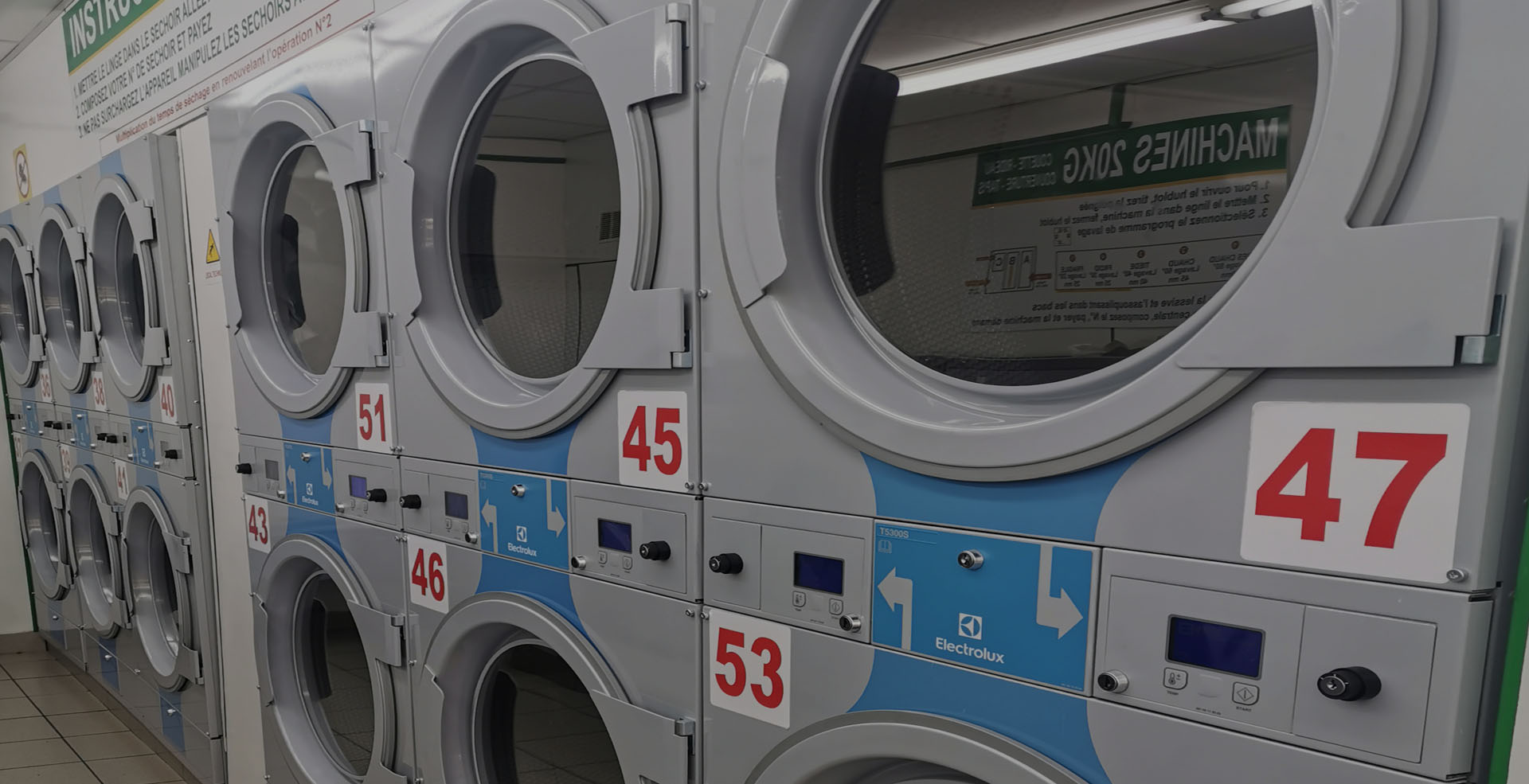 Laverie Automatique à La Courneuve, 18 Machines à laver et 12 séchoirs